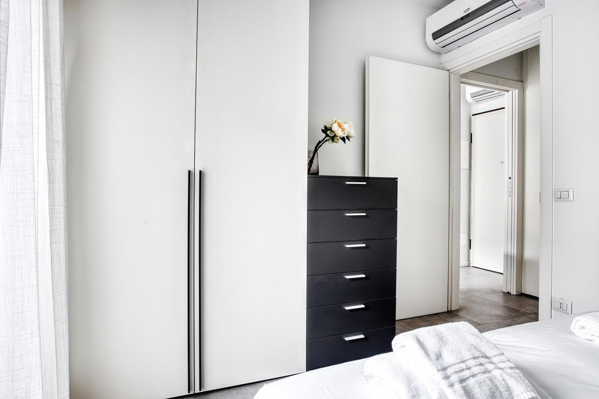 Sleek City Abode In Maciachini Milano Exteriör bild